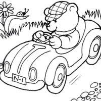 Desenho de Ursinho dirigindo carro para colorir