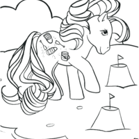 Desenho de My Little Pony montando castelo de areia para colorir