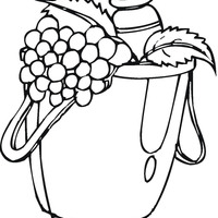 Desenho de Balde com uvas para colorir