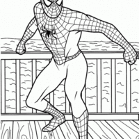 Desenho de Homem Aranha na ponte para colorir