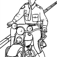 Desenho de Policial na moto para colorir
