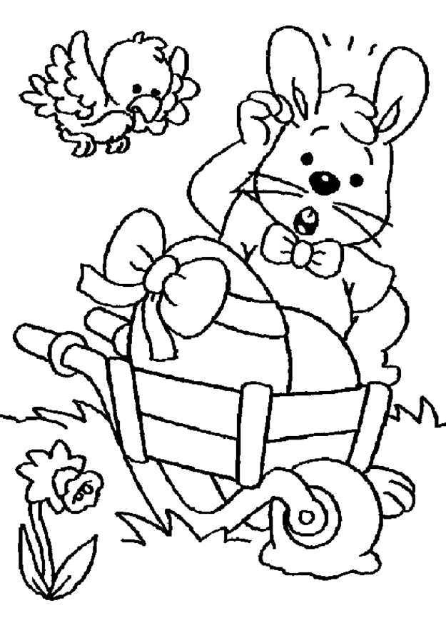 Coelho de pascoa carregando ovo no carrinho de mao