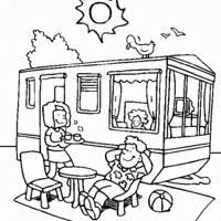 Desenho de Família acampando no trailer para colorir