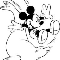Desenho de Mickey escorregando na foca para colorir