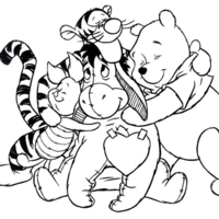 Desenho de Abraço dos amigos do Pooh para colorir