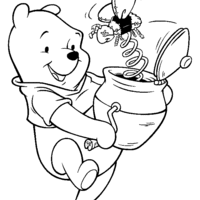 Desenho de Pooh brincando para colorir