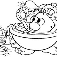 Desenho de Sr Cabeça de Batata na banheira para colorir
