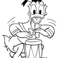 Desenho de Donald tocando tambor para colorir
