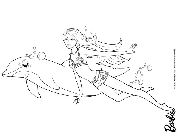 Barbie nadando com golfinho zuma