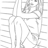 Desenho de Barbie sentada no banquinho para colorir