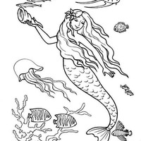 Desenho de Sereia no mar com concha para colorir