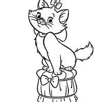 Desenho de Gata Marie na banqueta para colorir