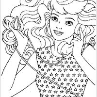 Desenho de Barbie conversando pelo telefone para colorir